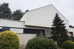 Renovierungsbedürftiges Einfamilienhaus mit 10 Zimmern in Leverkusen-Wiesdorf – Dresdener Straße 6, 51373 Wiesdorf, Leverkusen – Vorschaubild 3