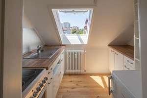 Gemütliche DG-Wohnung, frisch renoviert, bezugsbereit – Die vollständige Adresse der Immobilie erhältst du vom Anbieter., 79104 Herdern-Nord, Freiburg im Breisgau – Vorschaubild 1