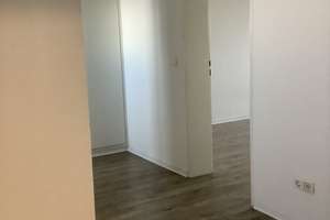 ***Renovierte und bezugsfertige 2-Zimmerwohnung im 5. OG mit Balkon im Herzen von Krefeld*** – Bahnstr. 50, 47799 Cracau, Krefeld – Vorschaubild 5