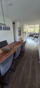 Helle, sanierte 3,5-Zimmer-Wohnung mit Garage, 2 Balkonen und Gartenzugang