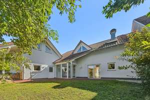 Einziehen & Wohlfühlen – gepflegtes Einfamilienhaus mit Charakter – Die vollständige Adresse der Immobilie erhältst du vom Anbieter., 77933 Lahr/Schwarzwald – Vorschaubild 4