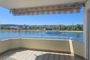 3-Zimmer-Wohnung mit Rheinblick & sonniger Loggia