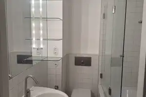 Großzügige 2,5-Zimmer-Wohnung mit Loggia und Balkon – München – Vorschaubild 6