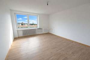 Chancen-Objekt zum Festpreis: 3 Zimmer mit Balkon und großem Potenzial – Die vollständige Adresse der Immobilie erhältst du vom Anbieter., 21680 Stade – Vorschaubild 2