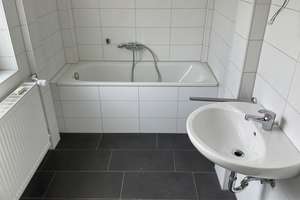 Grünes Wohnumfeld - 2-Zimmer Wohnung im Erdgeschoss in Bielefeld – Am Rohrwerk 32, 33647 Brackwede, Bielefeld – Vorschaubild 4
