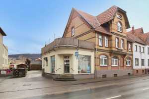 Großzügige Flächen: Mehrfamilienhaus mit Gewerbeeinheit und Ausbaureserve in Freden – Hildesheim (Kreis) – Vorschaubild 1