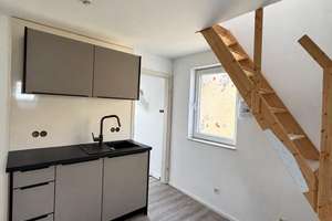 Frisch renovierte Dachgeschosswohnung mit neuer Küche – zentral in Albstadt-Ebingen – 72458 Albstadt – Vorschaubild 2