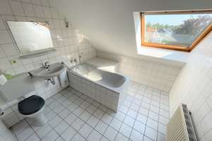 Gemütliches Pendler-Apartment- 1 Zi. nähe Bayarena inkl. Strom! – Alsenstraße 1 b, 51373 Wiesdorf, Leverkusen – Vorschaubild 3
