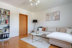 Gepflegte 2-Zimmer-Wohnung mit eigenem Gartenanteil nebst Terrasse und Einbauküche in Wuppertal – Die vollständige Adresse der Immobilie erhältst du vom Anbieter., 42327 Vohwinkel, Wuppertal – Vorschaubild 2