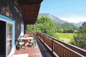 Wo die Berge grüßen – alpiner Landhauscharme in atemberaubender Naturlandschaft – Donnersbergkreis – Vorschaubild 1