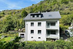 Saniertes Mehrfamilienhaus in Rheinhöhenlage – Die vollständige Adresse der Immobilie erhältst du vom Anbieter., 56349 Kaub – Vorschaubild 1