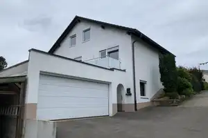 Geräumiges, preiswertes 9-Zimmer-Einamilienhaus mit Einliegerwohnung in FDS – Freudenstadt (Kreis) – Vorschaubild 4