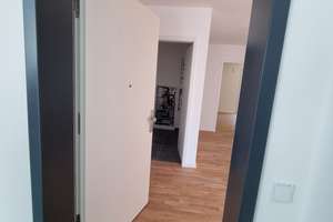 2-Zi-Wohnung Havelmarina: Hell, Balkon & am Wasser – Pembabogen 13, 13587 Hakenfelde, Berlin – Vorschaubild 2