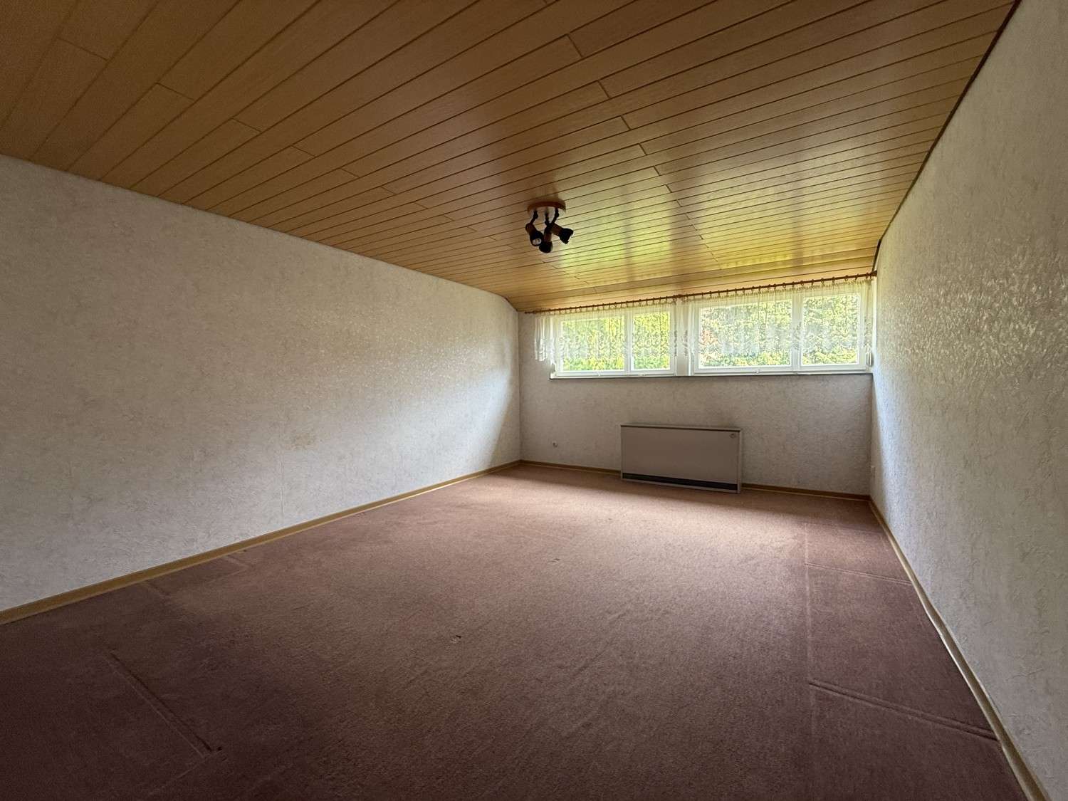 Immobilie in Wimsheim - Eine Doppelhaushälfte oder beide - Zwei Haushälften, viele Möglichkeiten - Bild 1