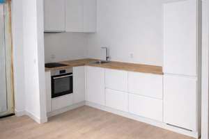 Besichtigung Fr, 27.03 | Erstbezug 01.05 barrierefreie  2-Zimmer-Wohnung – Zillestraße 74/76, 10585 Charlottenburg, Berlin – Vorschaubild 1