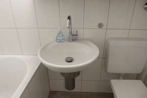 Exklusive Dachgeschoßwohnung am Rhein – Die vollständige Adresse der Immobilie erhältst du vom Anbieter., 40474 Golzheim, Düsseldorf – Vorschaubild 9