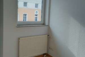 Helle freundliche 2-Raum-Wohnung mit Balkon, EBK und TG-Stellplatz sucht Sie! – A.- Puschkin- Str. 24, 39108 Stadtfeld Ost, Magdeburg – Vorschaubild 5