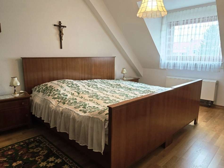 Wohnung DG: Schlafzimmer