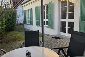 Barrierefreies Einfamilienhaus im Grünen am Eselsberg – Die vollständige Adresse der Immobilie erhältst du vom Anbieter., 97318 Kitzingen – Vorschaubild 2