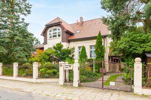 Gehdistanz S-Bahnhof Strausberg! Villa im Gründerzeit-Stil mit Keller, Garage, Saunen, Einbauküchen – Die vollständige Adresse der Immobilie erhältst du vom Anbieter., 15344 Strausberg – Vorschaubild 3