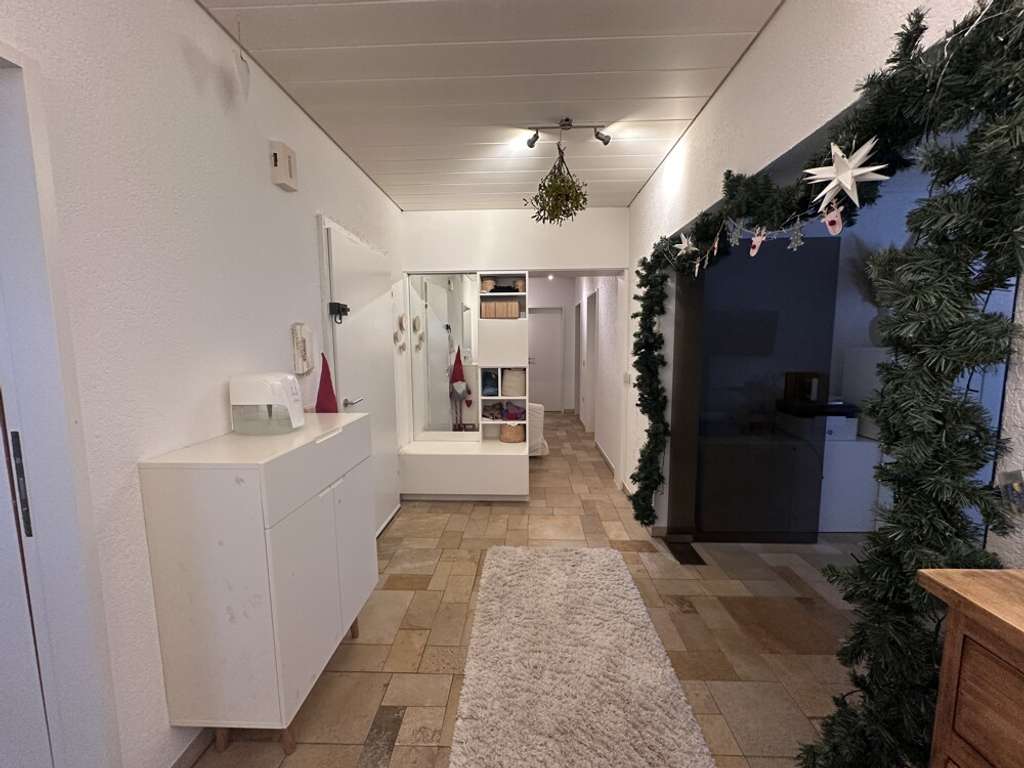 Immobilie in Eschau - Großzügiges Zweifamilienhaus mit Garten in ruhiger Wohnlage! - Bild 1