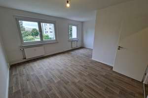 **FRISCH RENOVIERT**hübsche Singlewohnung ab 01.10.2026 zu vermieten** – Ringstraße 99, 4209 Grünau-Mitte, Leipzig – Vorschaubild 1