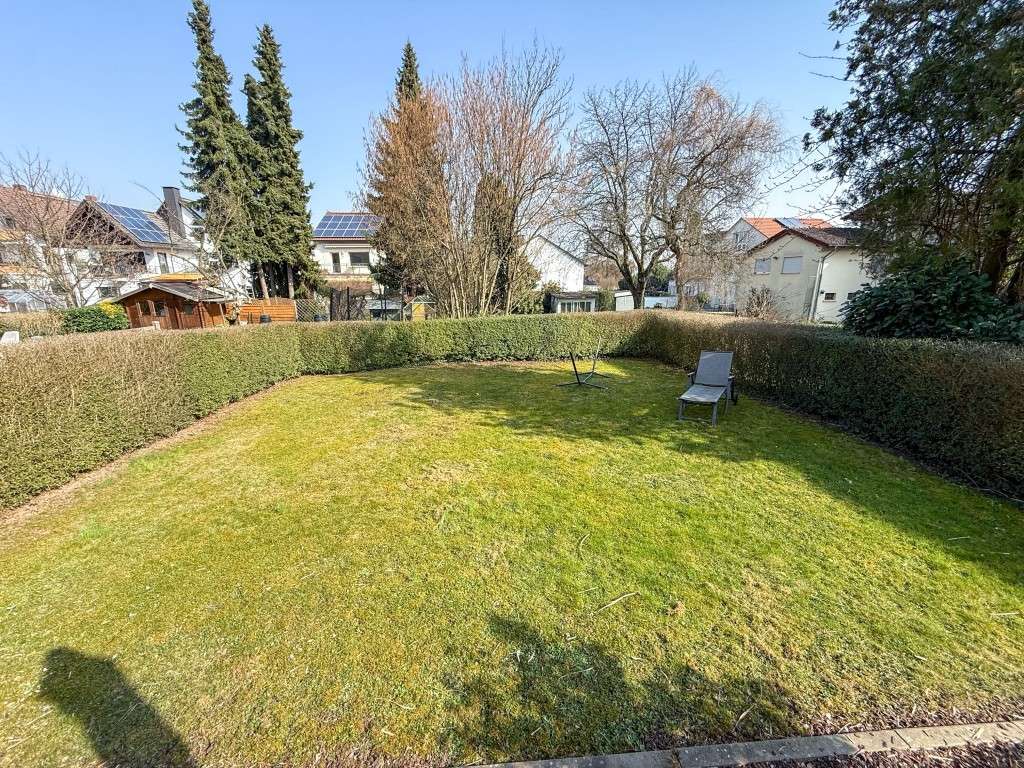 Immobilie in Eschborn - Freistehendes Einfamilienhaus mit Einliegerwohnung in Eschborn auf Erbpachtgrundstück! - Bild 1