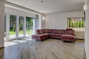 Außergewöhnliches Wohnen mit Fernblick im Haus-im-Haus-Stil - mit Terrassen, Garten & Doppelgarage – Die vollständige Adresse der Immobilie erhältst du vom Anbieter., 61267 Neu-Anspach – Vorschaubild 7
