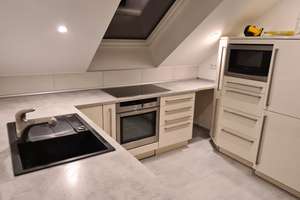 2-Zimmer-Dachgeschosswohnung mit Einbauküche in Köln Porz Grengel – Himbeerweg 2, 51147 Grengel, Köln – Vorschaubild 2