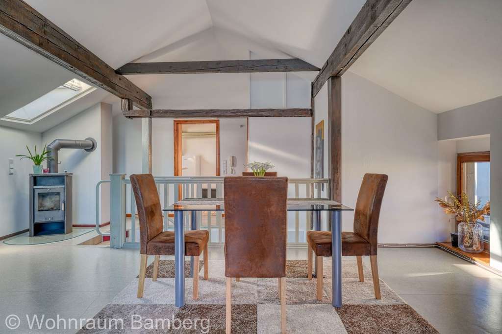 Immobilie in Breitengüßbach - Wohnen wie im eigenen Haus!  2,5-Zimmer-Wohnung auf zwei Etagen mit Balkon und Terrasse - Bild 3