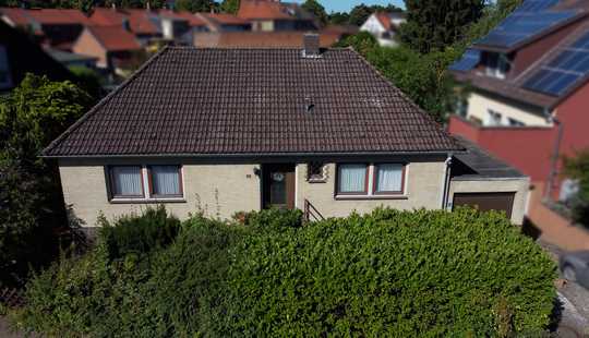 Bild von Bungalow mit Charakter, Geschichte und großem Potenzial im Zentrum von Königslutter