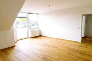 Lichtdurchflutete Dachgeschosswohnung bereit zum Einzug mit Balkon in Köln Junkersdorf – Köln – Vorschaubild 2