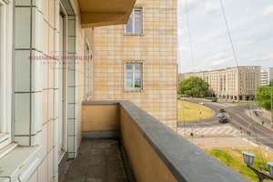 *neu - bezugsfrei* Denkmalgeschützte 3-Zimmer-Wohnung mit Balkon an der Karl-Marx-Allee – Karl-Marx-Allee 54, 10243 Friedrichshain, Berlin – Vorschaubild 9