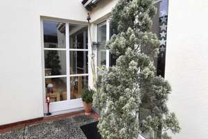 Gemütlicher Bungalow mit Terrasse, Teich und großem Gartenhaus in Höxter – Die vollständige Adresse der Immobilie erhältst du vom Anbieter., 37671 Höxter – Vorschaubild 11