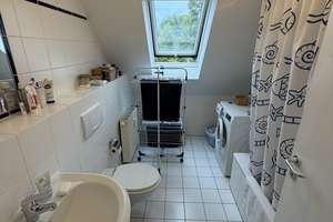 Helle Dachgeschosswohnung in Düsseldrof Benrath zu vermieten – Steinkribbenstr 3, 40597 Benrath, Düsseldorf – Vorschaubild 9