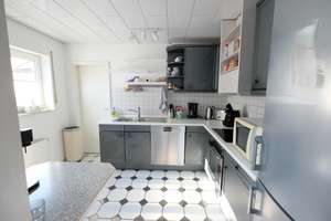 * Eleganter Lifestyle auf 2 Etagen mit Dachterrasse und 2 Stellplätzen * – Die vollständige Adresse der Immobilie erhältst du vom Anbieter., 71229 Leonberg – Vorschaubild 7