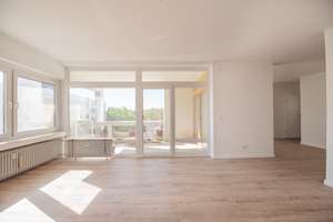 Lichtdurchflutete Viereinhalbzimmer-Wohnung (Erstbezug nach Sanierung)  in Bad Homburg – Die vollständige Adresse der Immobilie erhältst du vom Anbieter., 61352 Bad Homburg vor der Höhe – Vorschaubild 1
