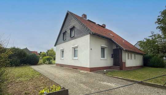 Bild von Seltene Chance in Königslutter: EFH mit großem Grundstück, Garage & Werkstatt in sehr guter Lage