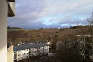 Wohnen in unmittelbarer Uni-Nähe und Blick auf die Weinberge!! – Trier – Vorschaubild 1