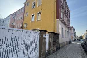 7- Familienhaus -Rendite 9% – Die vollständige Adresse der Immobilie erhältst du vom Anbieter., 95028 Innenstadt, Hof – Vorschaubild 3