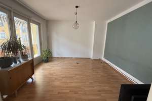 Stilvolle 3,5-Zimmer-Wohnung mit Balkon und EBK in Mainz