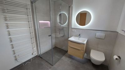 Erstbezug: Luxus-ELW (52 m²) mit Smart Home, PV-Strom & EBK in Weissach