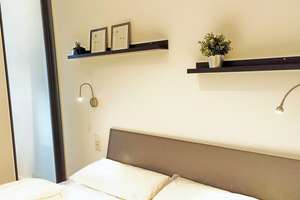 Möbl. neu, zentral, ruhig, WiFi / new apartment, Zuhause mit 2 Zimmern in zentraler Lage von München – 80337 Am Schlachthof, München – Vorschaubild 6