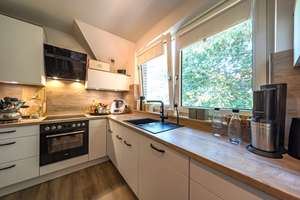 Ansprechende Dachgeschosswohnung
in ruhiger Wohnlage – Die vollständige Adresse der Immobilie erhältst du vom Anbieter., 26133 Kreyenbrück, Oldenburg (Oldenburg) – Vorschaubild 3