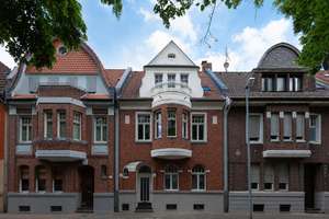 Für Liebhaber historischer Wohnkultur: behutsam bewahrtes Bürgerhaus von 1912 am Krefelder Wassertur – Die vollständige Adresse der Immobilie erhältst du vom Anbieter., 47803 Kempener Feld/Baackeshof, Krefeld – Vorschaubild 2