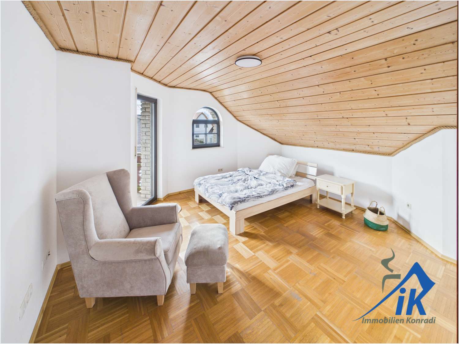 Immobilie in Herschberg - IK | Herschberg: freistehendes EFH mit großem Grundstück und Garage - Bild 1