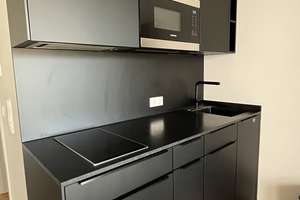 Vollmöblierte 1,5-Zimmer Wohnung mit Balkon an der Isar – Candidstraße 17, 81543 Siebenbrunn, München – Vorschaubild 2