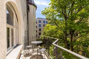 Atemberaubend modernisiertes 4-Zimmer-Altbaujuwel mit stylischem Flair und Balkon – Die vollständige Adresse der Immobilie erhältst du vom Anbieter., 80333 Augustenstraße, München – Vorschaubild 6