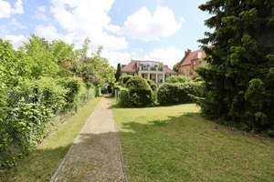 STILVOLL AUSGESTATTET- TERRASSE, GARTEN, BODENTIEFE FENSTER & PARKETT - TG-STELLPLATZ – Die vollständige Adresse der Immobilie erhältst du vom Anbieter., 14195 Dahlem, Berlin – Vorschaubild 25