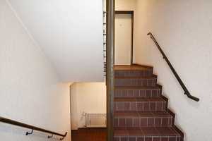 Helle 3 Zimmer-Wohnung im 1. OG mit Balkon in äußerst gepflegtem Mehrfamilien-haus * Nähe Arena * – Westparkstr. 89, 47803 Krefeld – Vorschaubild 3